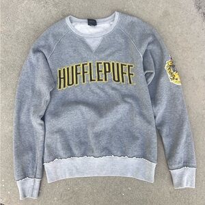 Universal Studios Hufflepuff Crewneck Sweatshirt Gray Size M Harry Potter